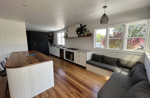 Raglan House | Family and Pet Friendly