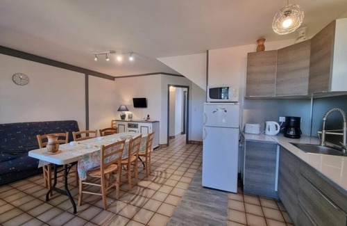 Saint-Andre-dʼApchon Cottage | Family cottage with dormitory, near park in St-André-d'Apchon