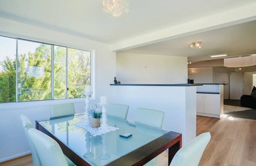 Eagle Heights House | Family & Friends Escape Tamborine Mountain