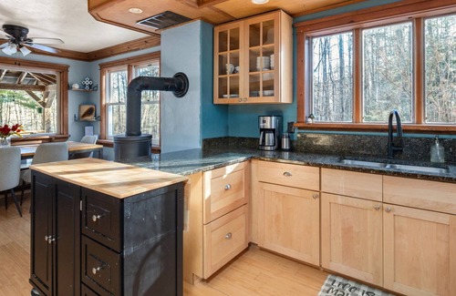 Wolcott Cabin | Family-friendly adventure seekers paradise by Lake Elmore