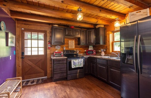 Fletcher House | Family Friendly Healers Paradise