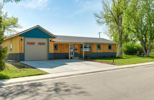 Lander House | Family-Friendly Lander Home Rental Yard, Patio!