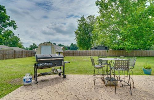 Leland House | Family-Friendly Leland Home with Patio and Grill