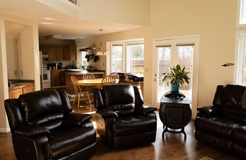 Bayshore - Klatt House | Family Friendly South Anchorage Home, Centrally Located For Your Ak Adventure.