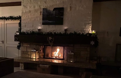 Preussisch Oldendorf Villa | Family group holiday home in a secluded location with its own forest and lake with jetty