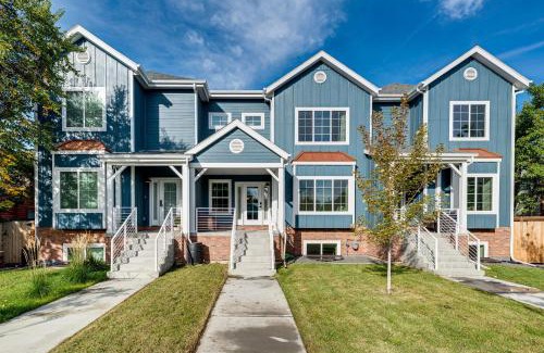 Erie House | Family Haven 1 Mi to Dtwn Erie Bring Your Pets!