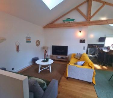 Tharon-Plage Apartment | Family home 3 bedrooms - sea 300 m - WiFi -