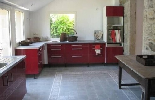 Plougrescant House | Family home close to the sea and amenities, sleeps 7 or 13