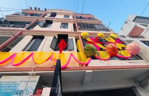 Allahabad Apartment | Family Home Stay