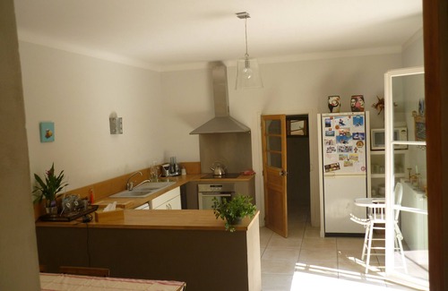 Ecusson House | Family home with character in a quiet, wooded setting.