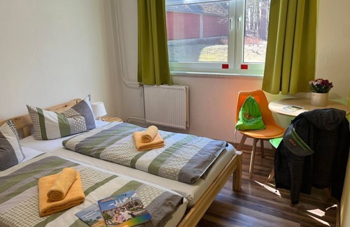 Weiwasser/O.L. House | Family room, shower and bath, WC, 2 bedrooms - KiEZ Am Braunsteich