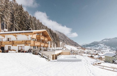 Sankt Veit im Pongau Apartment | Family room, shower, toilet, 2 bedrooms - Empl, country and apartment house