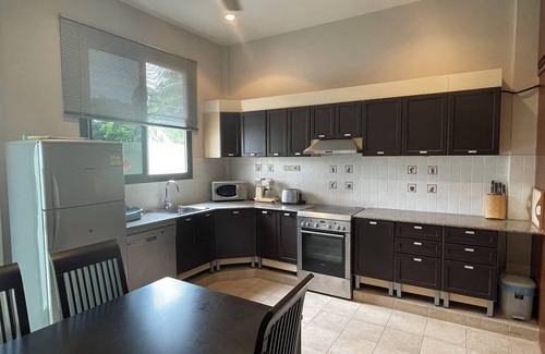 Cha-am House | Family-sized townhouse, a few minutes walk to Cha-am beach and restaurants.