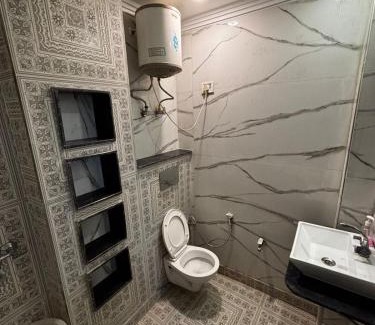 Karol Bagh House | Family Stay