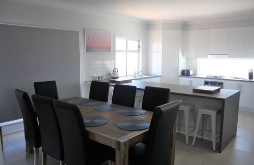 North Beach House | Family Stayz @ North Beach/Wallaroo