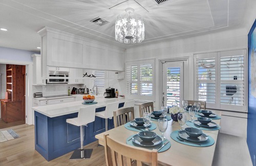 Dania Beach Villa | Family Villa~3 Kings~Big Game Room, by the Beach