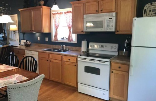 Taylorsville Cottage | Family Wooded Retreat- Cottage 41