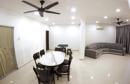 Taman Desa Tebrau House | FamilyFunhouse 12pax@Toppen/Ikea