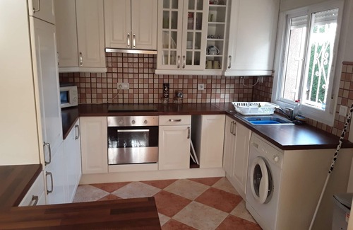 Los Alcazares Villa | Fantastic 3 bedroomed detached villa with private pool, free wi-fi and A/C