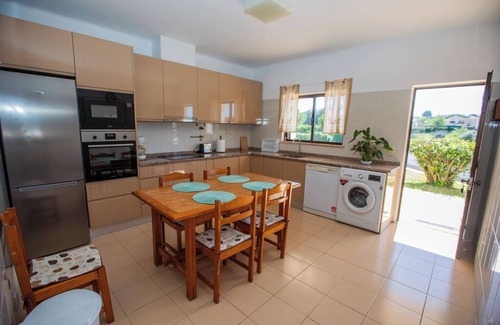 Poco Partido Villa | Fantastic breaks in the charming Villa Martinho in Carvoeiro Beach