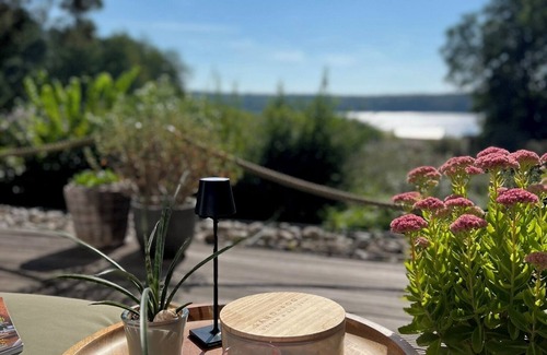 Wittstock/Dosse House | Fantastic lake view, motor boat, close to the beach, WiFi, fireplace, 2 baths, relaxation