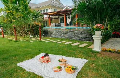 Chom Thong Hotel | Farinda Resort & Pool Villa