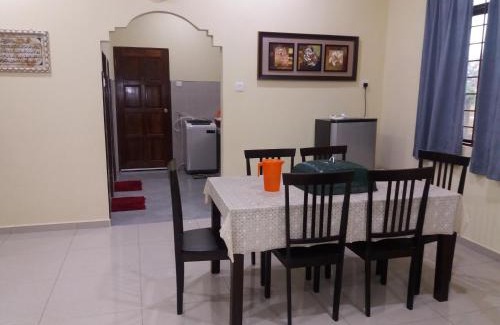 Cherang Ruku House | Faris's Homestay & Resort