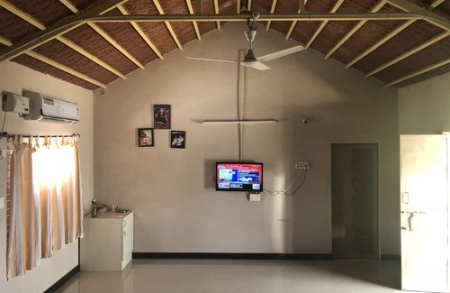 Avinashi Other | Farm Stay near Mondipalayam Venkatesa Perumal Temple