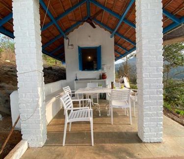Roha Villa | Farmer's Deck Farmstay - Hill Top Villa