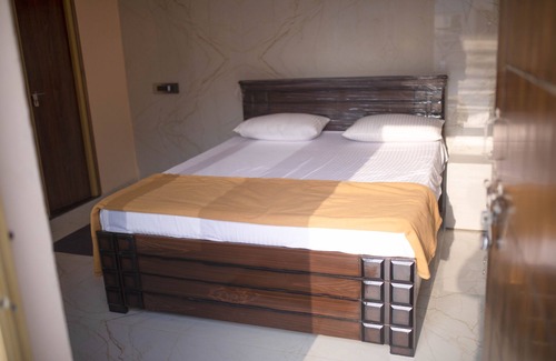 Bouvet Island Resort | Farmhouse and Partylawn