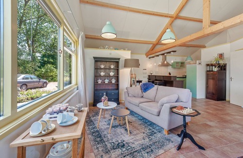 Hoogzand House | Farmhouse in Eastermar near De Leijen River