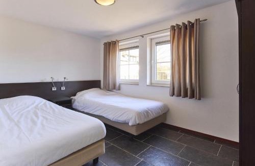 Roggel Villa | Farmhouse in Limburg near Maasplassen