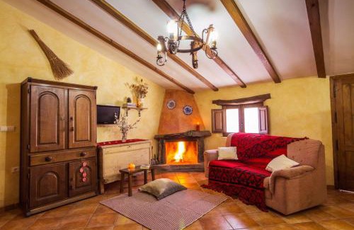 Laroya House | farmhouse in Sierra de los Filabres for 6 ppl