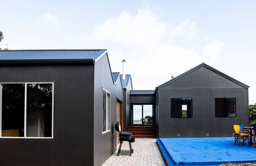 Myponga House | Farmview Retreat - 217 Nunn Road