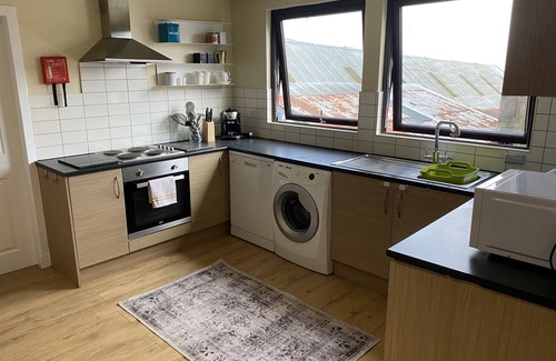 Ardrossan Cottage | Farmyard Cottage