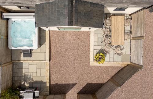 Llanfechell House | Farmyard House