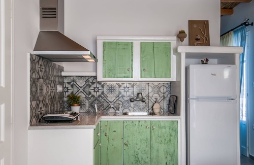Milos House | Faros Apartments