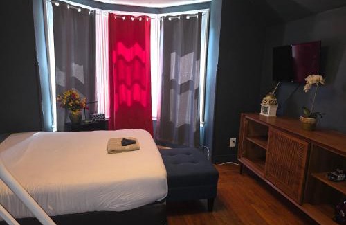 Meriden Apartment | Fashionably cozy2