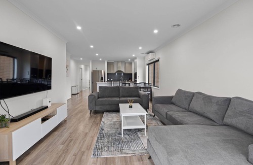 North Wonthaggi House | Fault Getaway - Linen Included