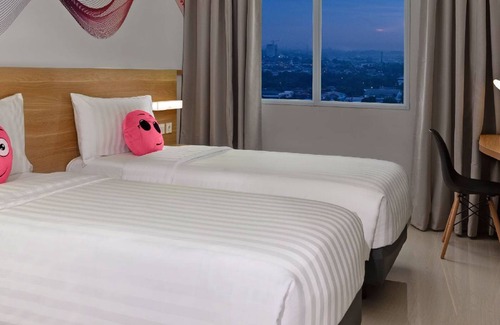 Karawang Hotel | favehotel Karawang