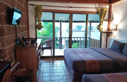 Bai Lan Hotel | Faye Orchid Resort