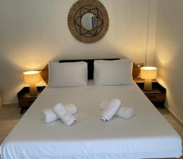 Aigaleo Apartment | Feel Breeze Athens