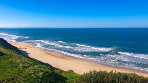 Pedra do Ouro Apartment | Feel the Ocean Design Apartment