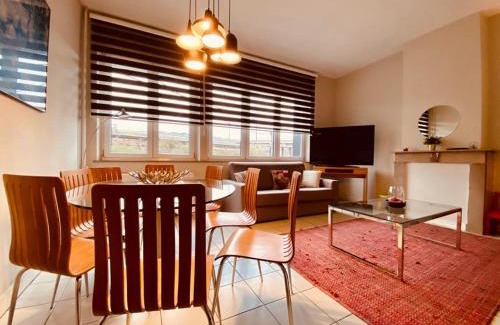 Seraing Apartment | Fenêtre sur le Standard de Liège