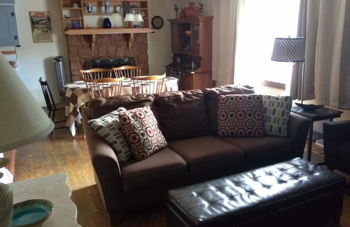 Highland Lakes Cottage | Fenced Yard Private Lakes 7 Beaches Huge Fire Pit