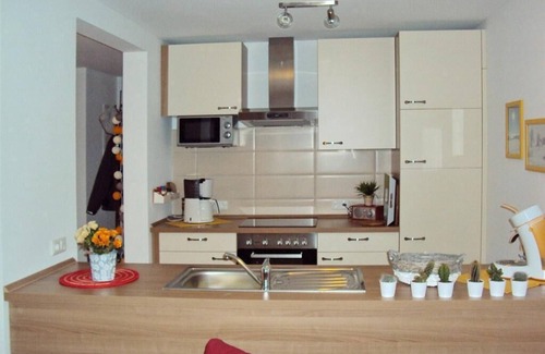 Glowe Apartment | Ferienapartment für Zwei mit Infrarotsauna, Kaminofen und Schöner Süd-terrasse!