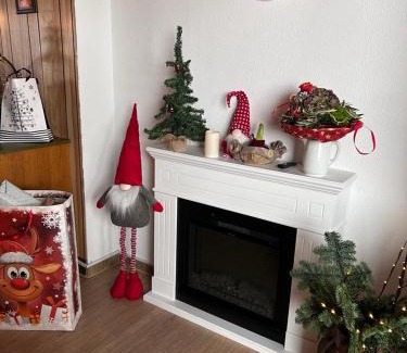 Langewiese House | Ferienhaus Astenblick - Ideal für Weihnachtsfeiern und Familienfeiern bietet Schlafplätze für bis zu 35 Personen