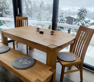 Frenkhausen House | Ferienhaus Bergblick Urlaub mit Hund