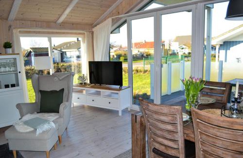 Wesselburenerkoog House | Ferienhaus "Deichglück" direkt an der Nordsee