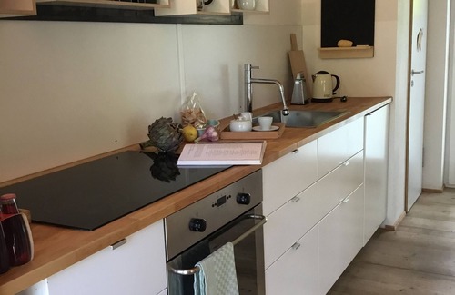 Diessen am Ammersee House | Ferienhaus mit Garten, Klarer Architektur und Puristischem Design